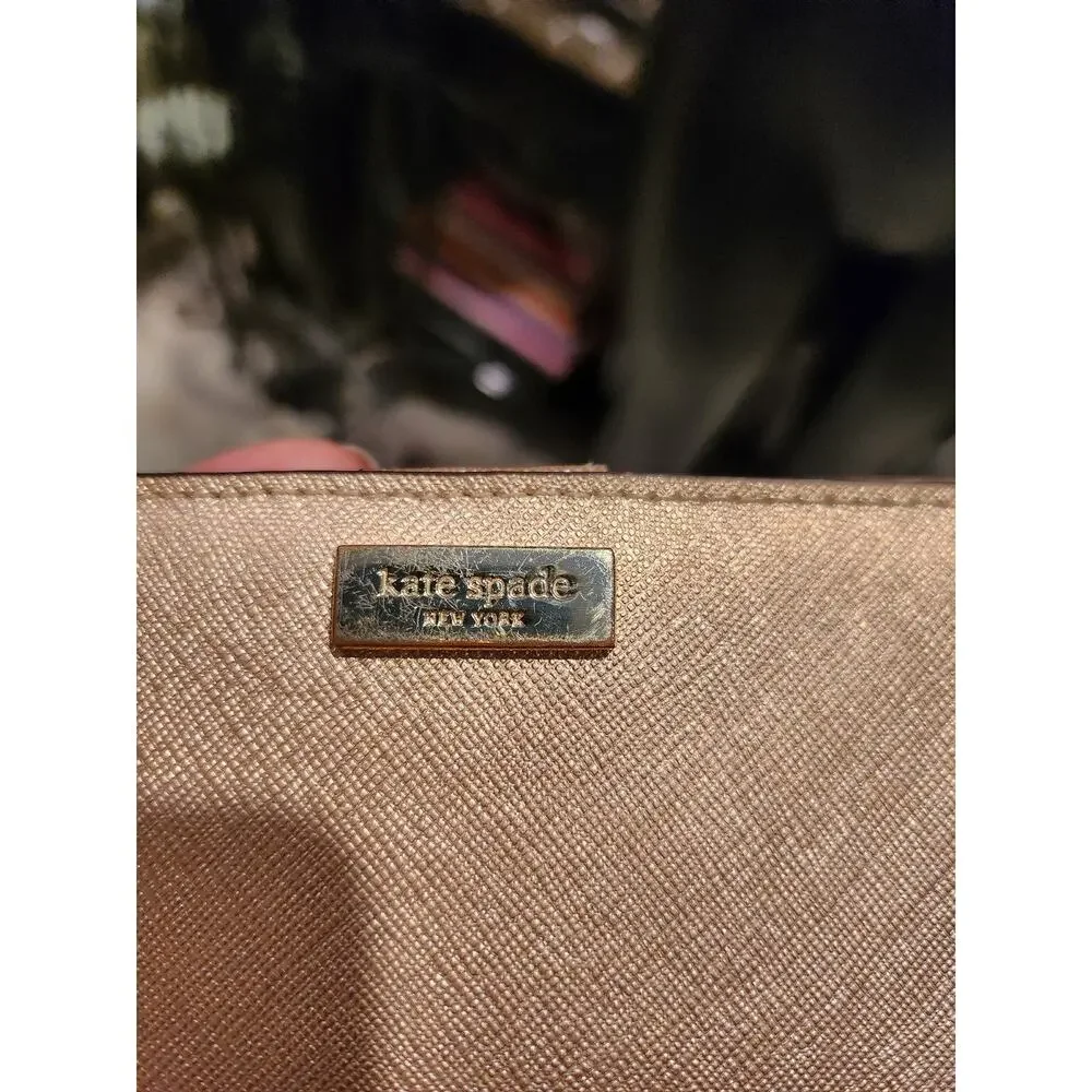 Kate Spade New York bifold wallet